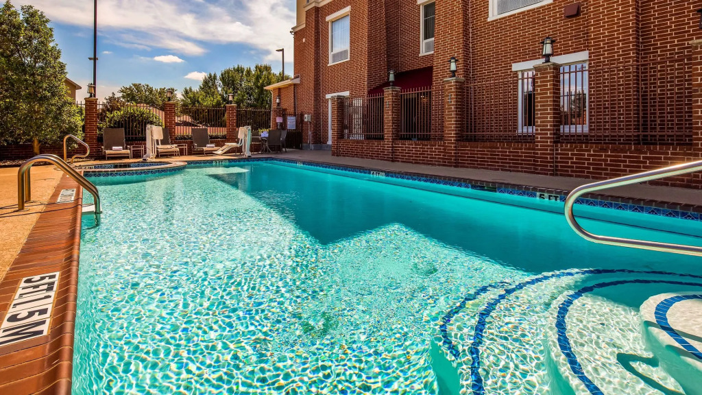 Best Western Plus Duncanville Dallas