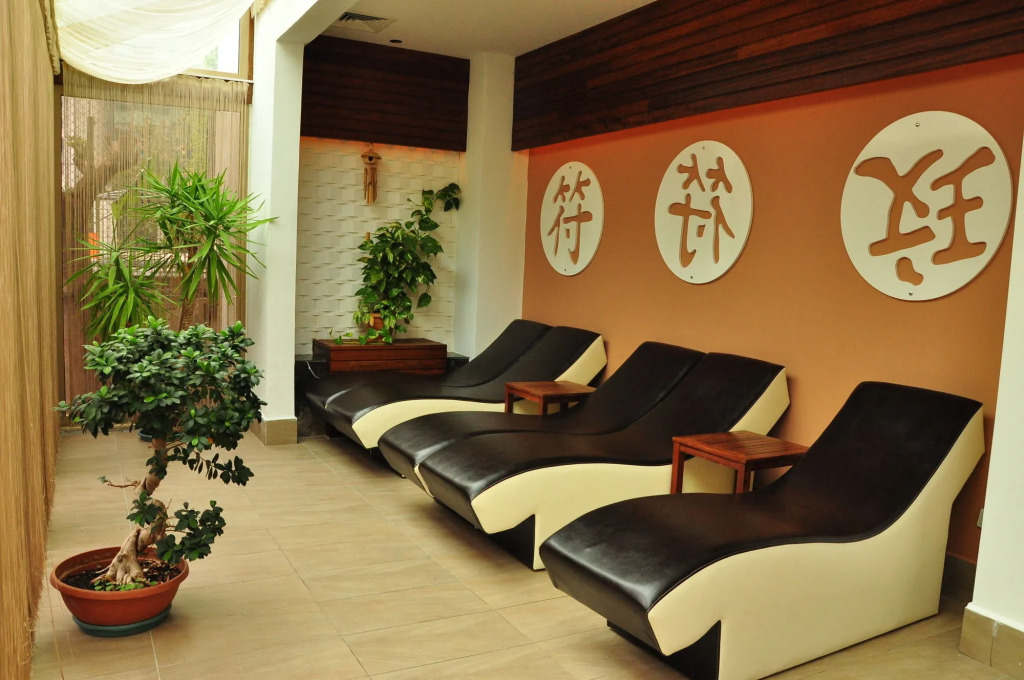 Port Side Resort Hotel
