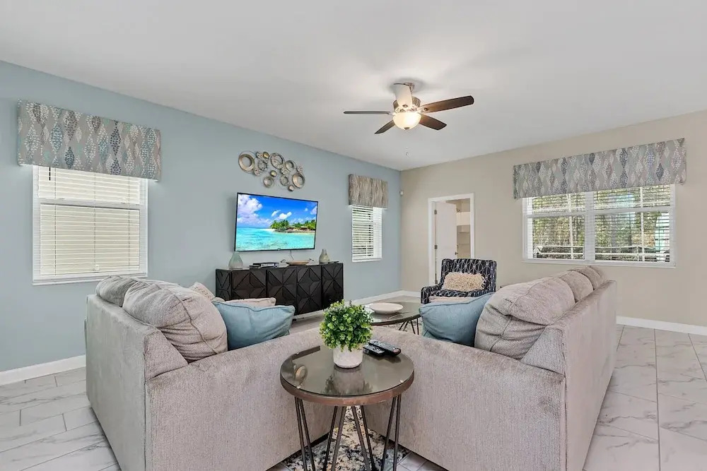 Family Friendly! 6bed 5Ba Villa with Pool