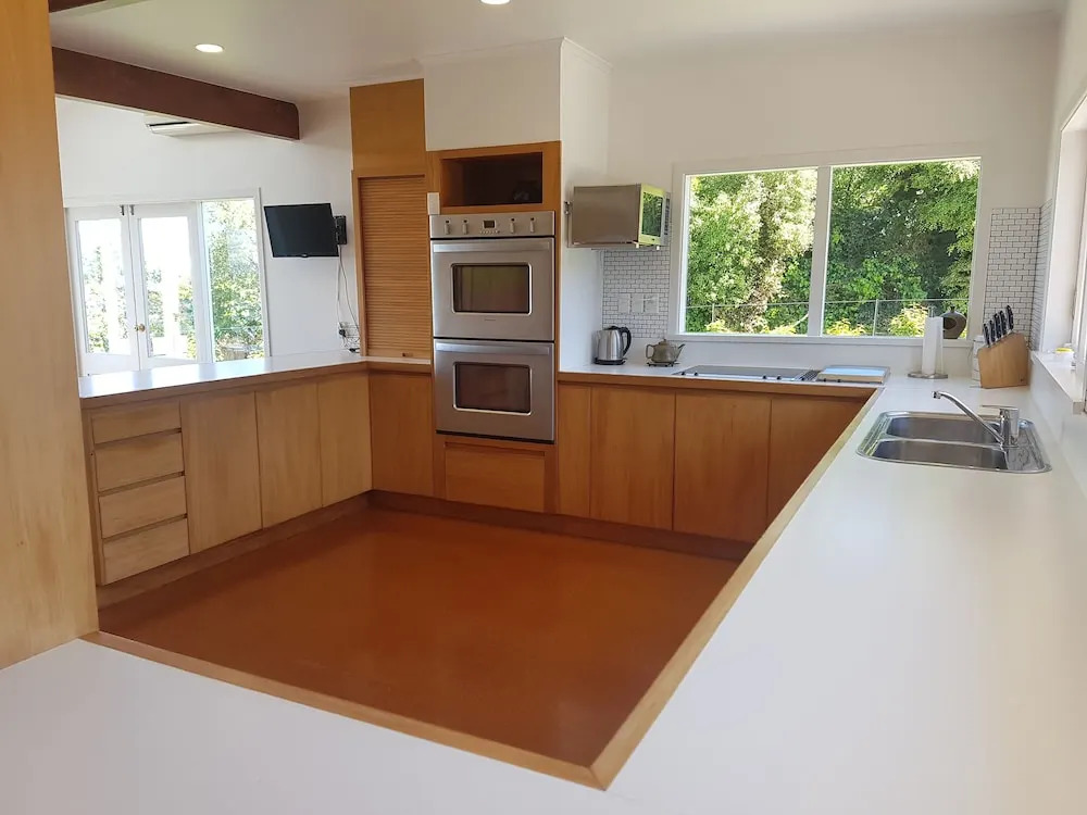 View From on Top - 6 Bedroom House