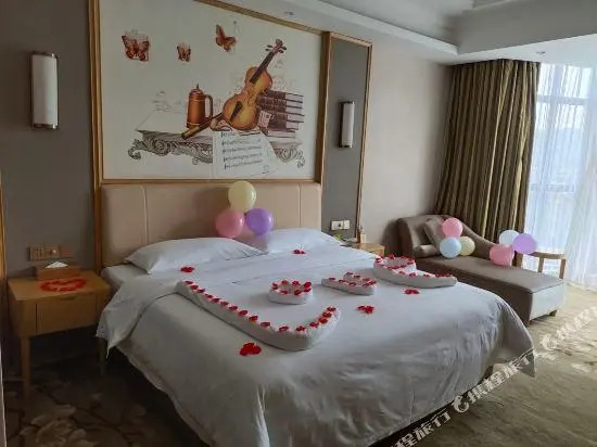 VIeen  Hotel