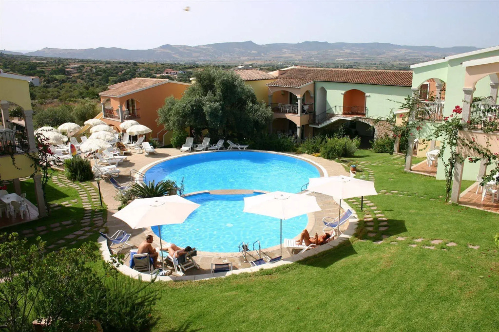 Appartamenti Badus con piscina