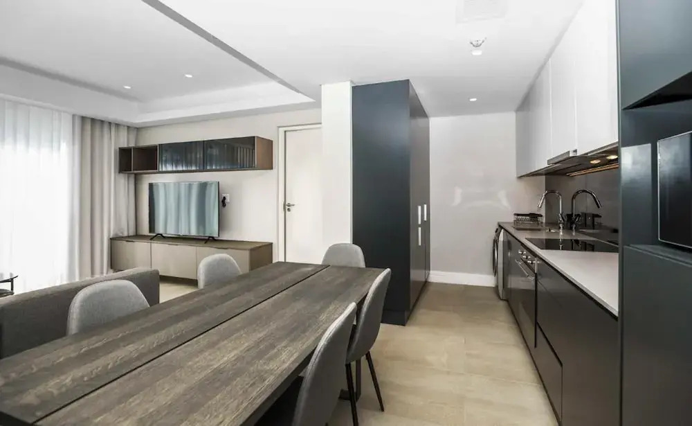 Remarkable 2-bed Apartment in Johannesburg