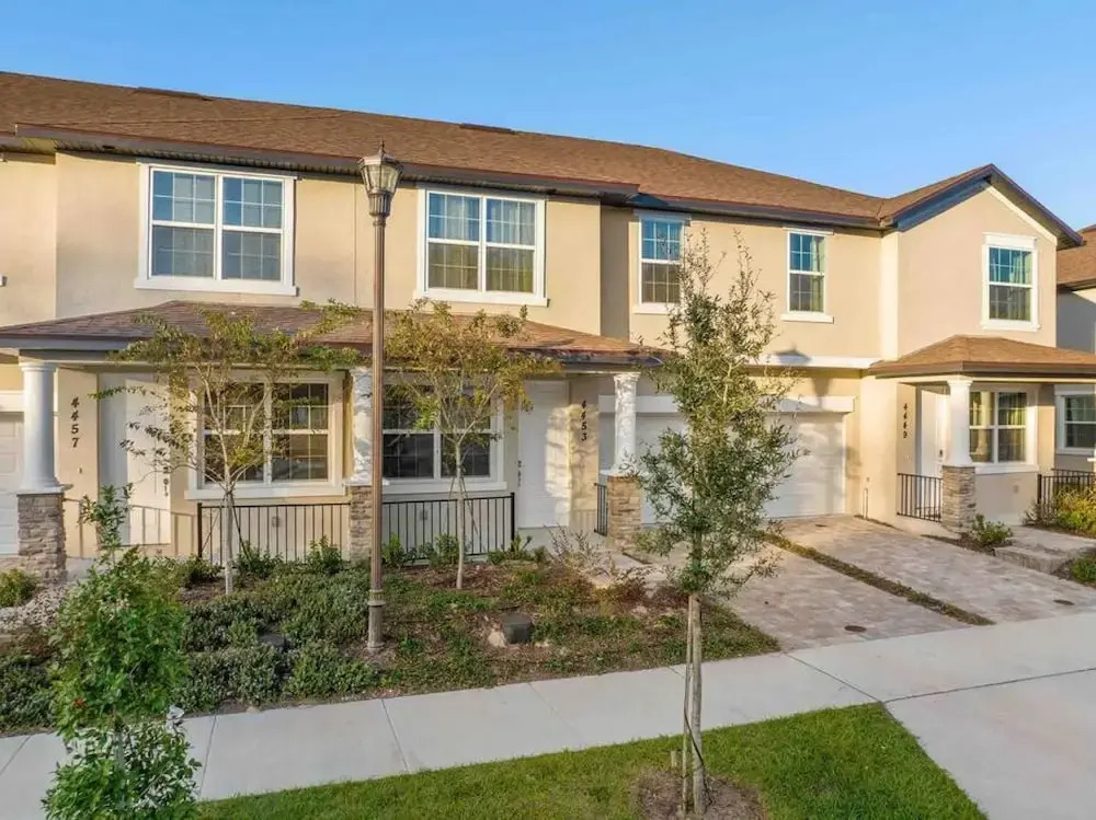 Super Epic- Sleeps 32 TWO Separate Townhomes
