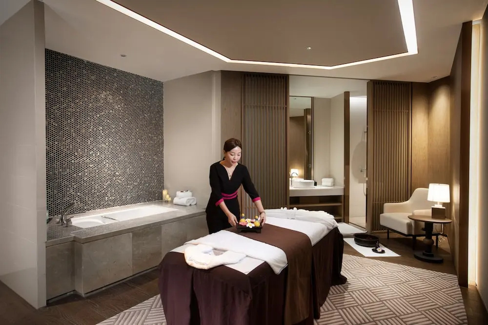 Foreign Trade Centre YUEHUA Hotel,Fuzhou