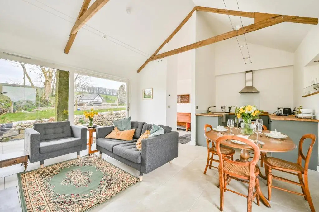 Cosy Rural Barn with Private Garden & Forest - The Cart Barn