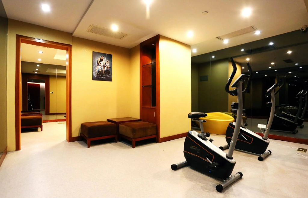 Sichuan Hotel Shenzhen,Near Huaqiang North