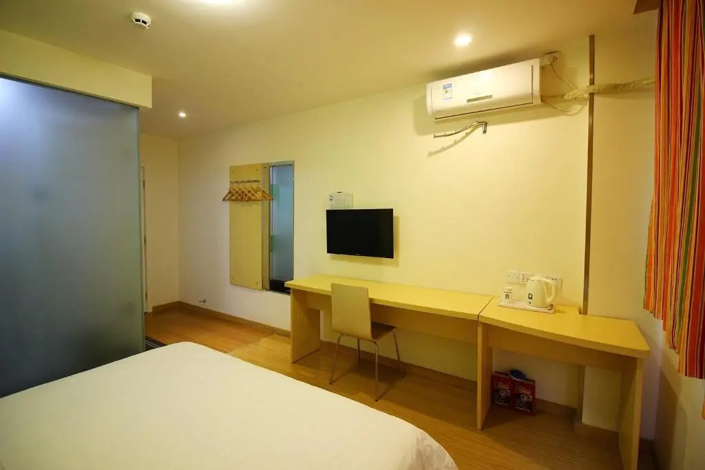 7Days Inn Zhuhai Doumen district government pedestrian street
