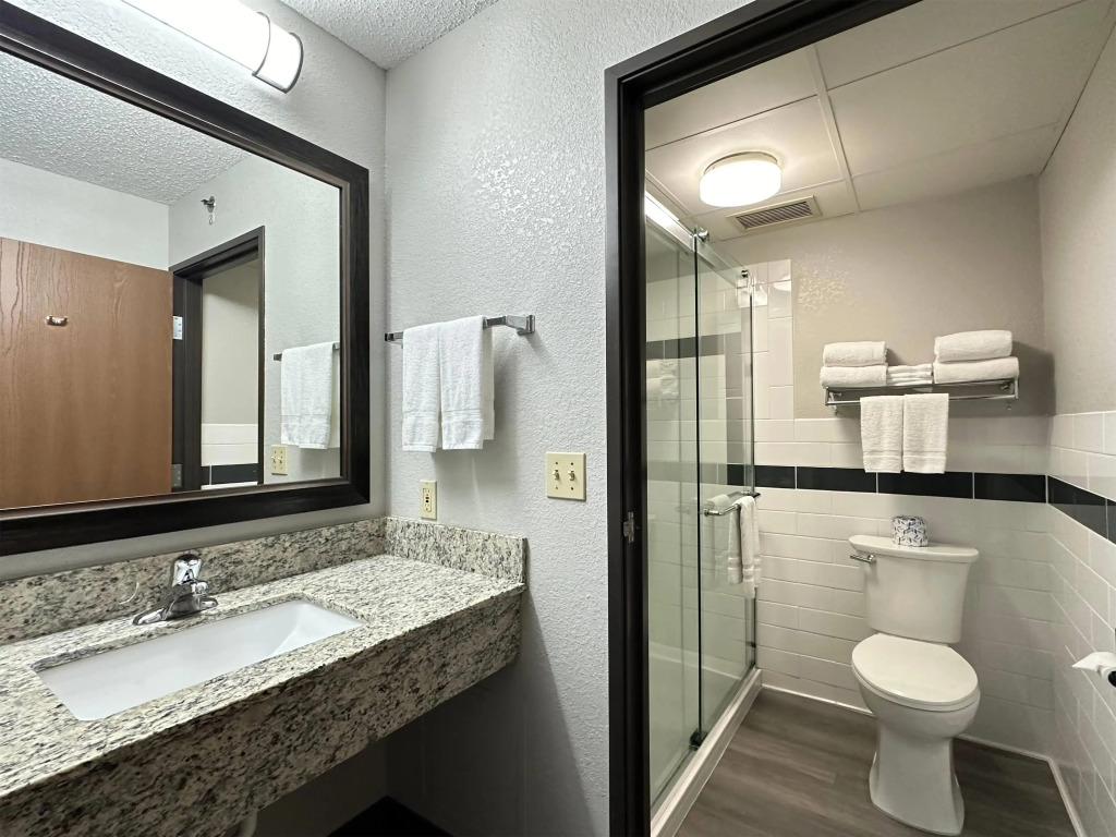 AmericInn by Wyndham Menominee