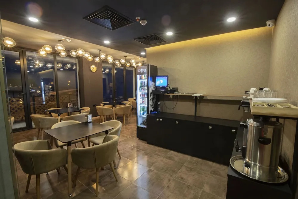 Snow Rooms Hotel
