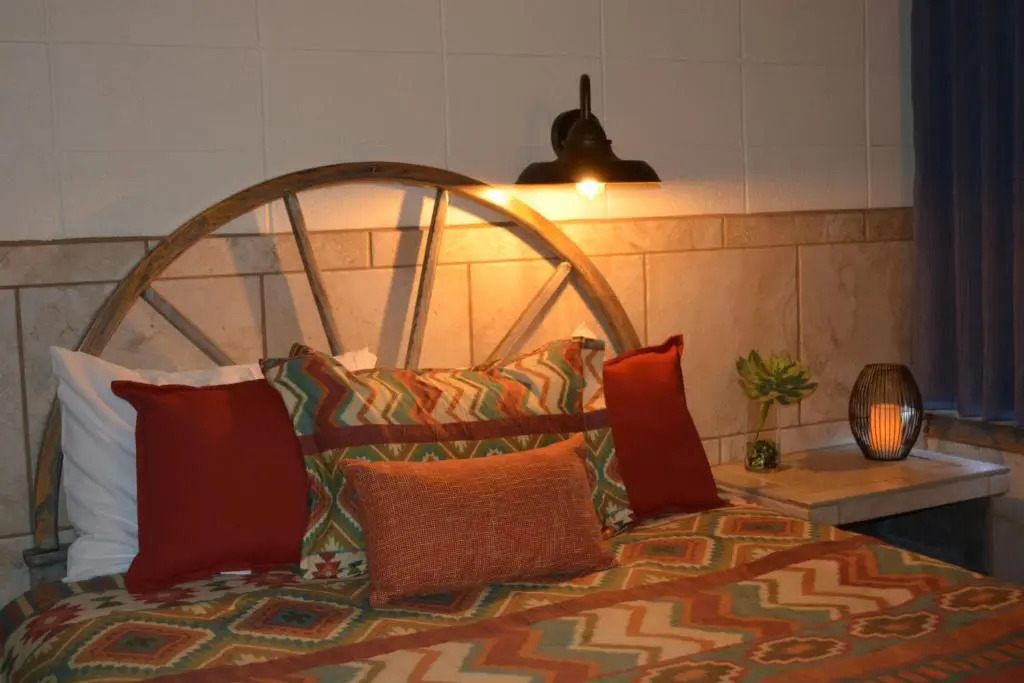 Lariat Motel