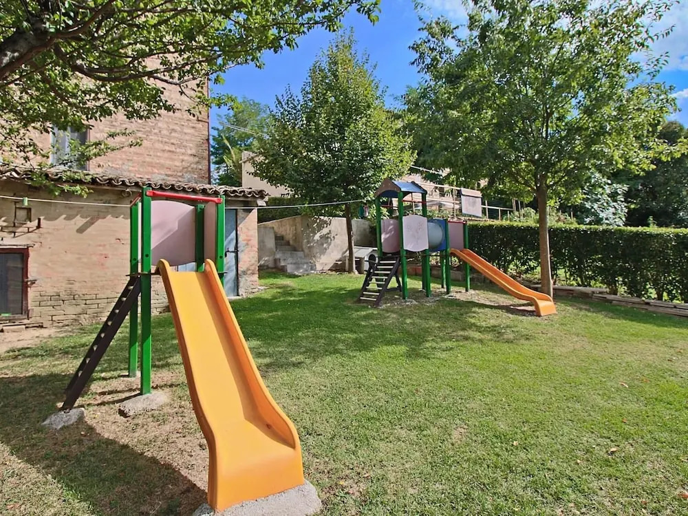 Flat in Piticchio With Scenic Views & Pool