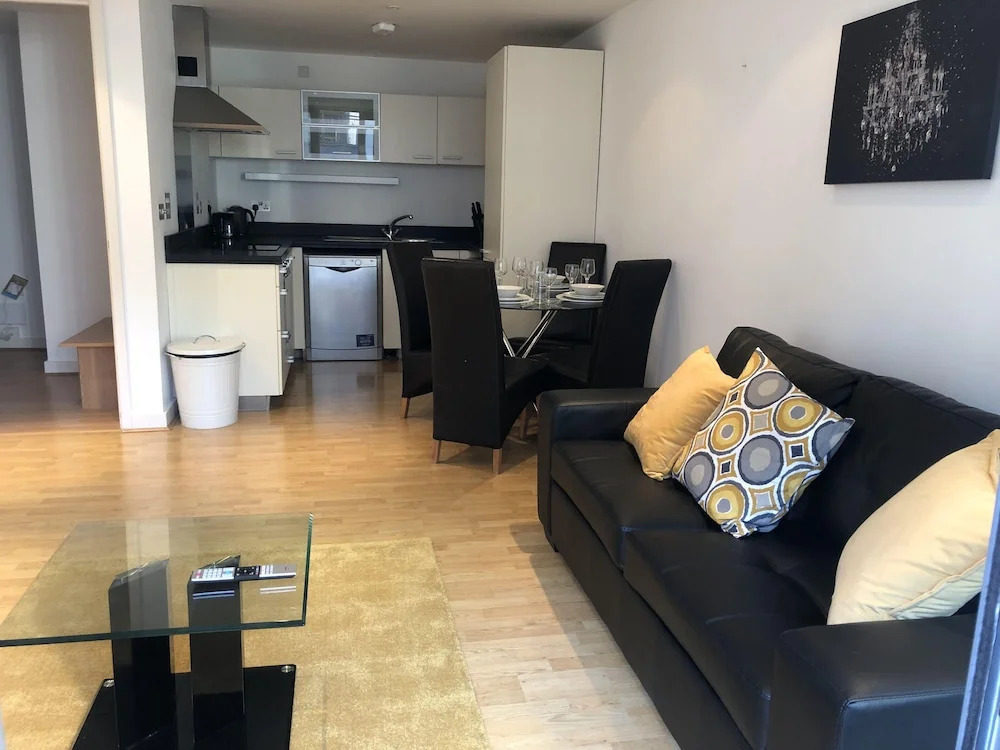 London River Side Hideaway Luxury Apartments