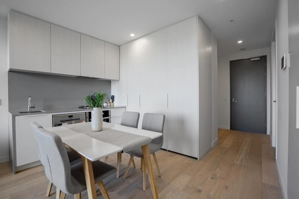 Simple And Cozy Apartment In Parkville