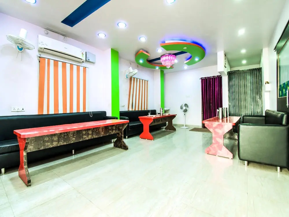 Rp Palace By OYO Rooms