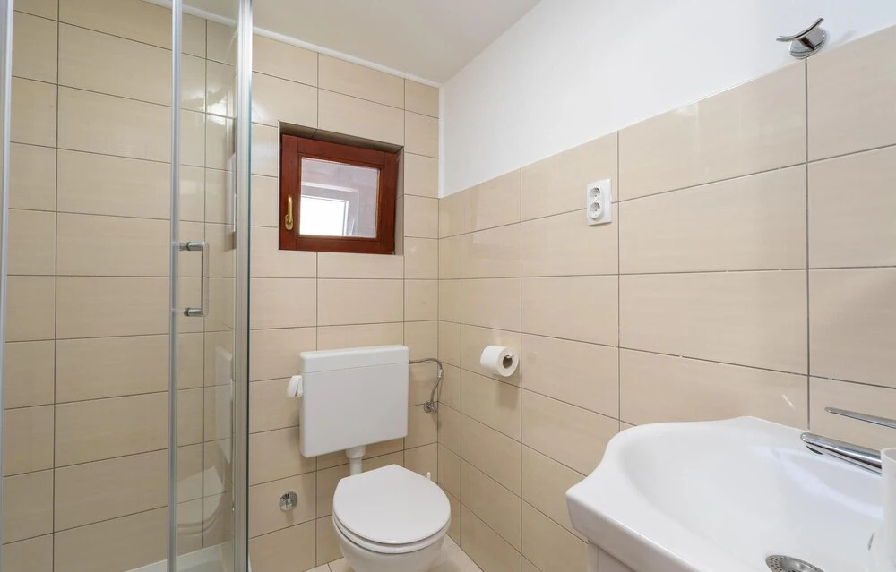 Beautiful Home in Prizba With Wifi and 3 Bedrooms