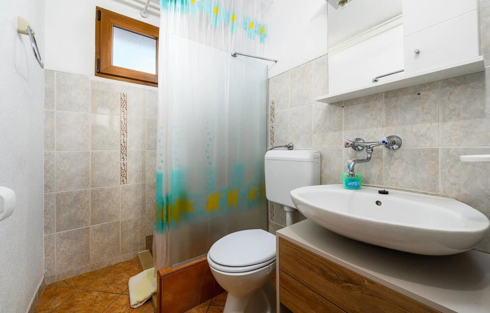 Amazing Apartment in Rovinjsko Selo With Outdoor Swimming Pool, Wifi and 2 Bedrooms