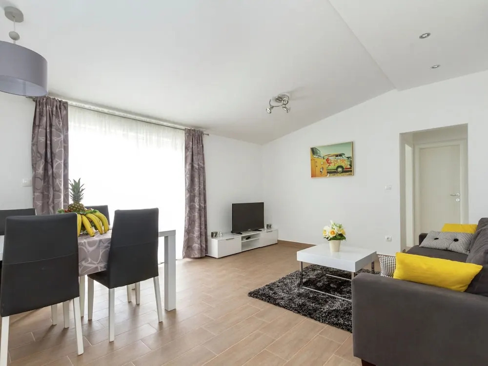 Beautiful Apartment in Between Split and Trogir