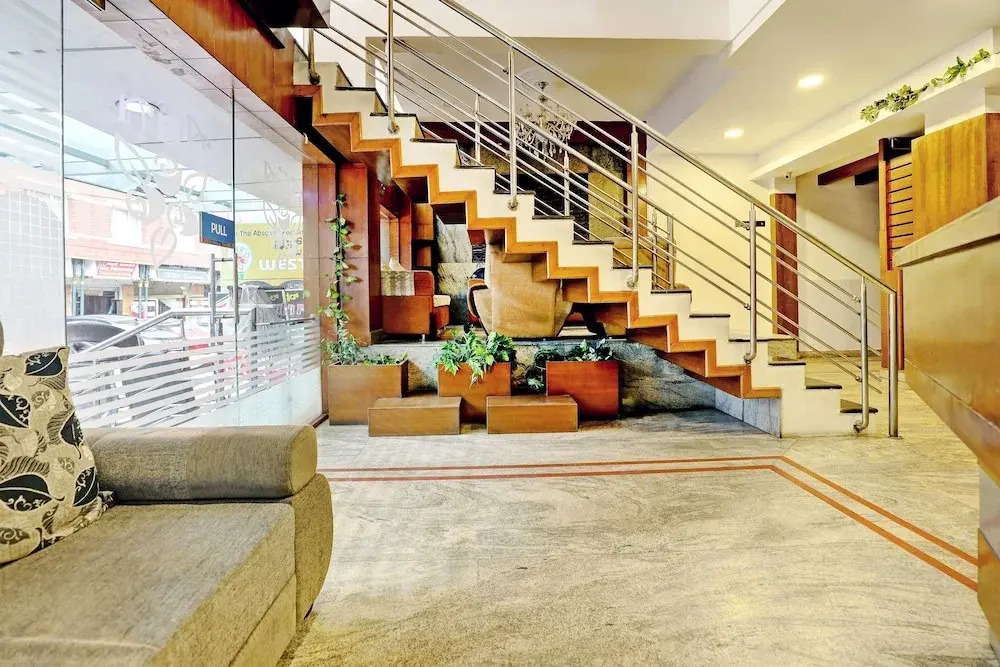 Oyo 872 West Park Hotel