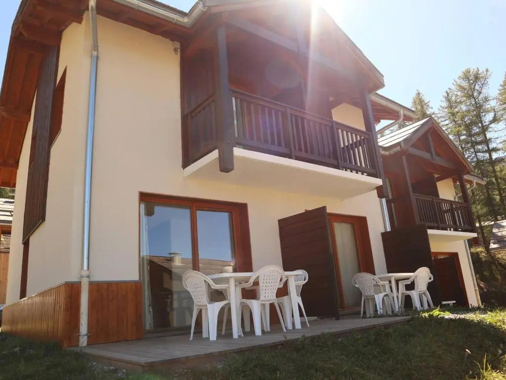 Chalet dexception avec piscine, sauna et hammam, au pied des pistes des Orres - FR-1-322-124