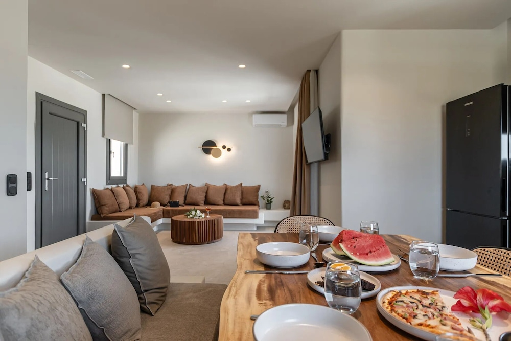 Lithia Exclusive Villas & Suites