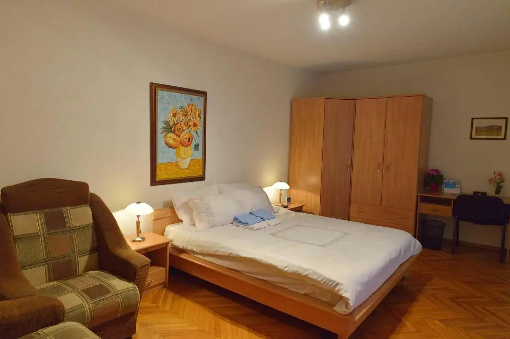 Atlas Accommodation Studio Romana de Lux