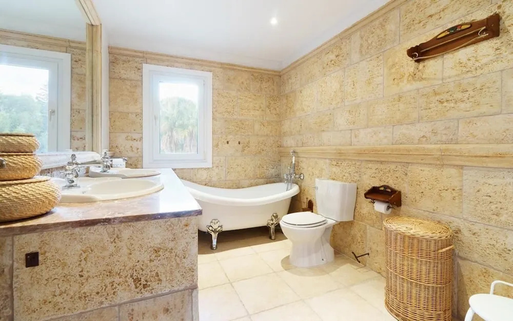Villa - 4 Bedrooms with Pool and WiFi - 103197