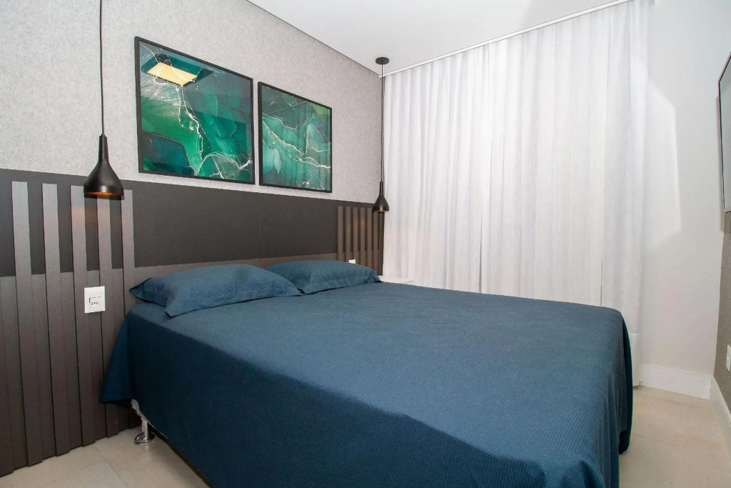 Adra 304 - Apartamento no centro de Bombinhas - Rooftop com piscina e academia - À poucos metros da praia