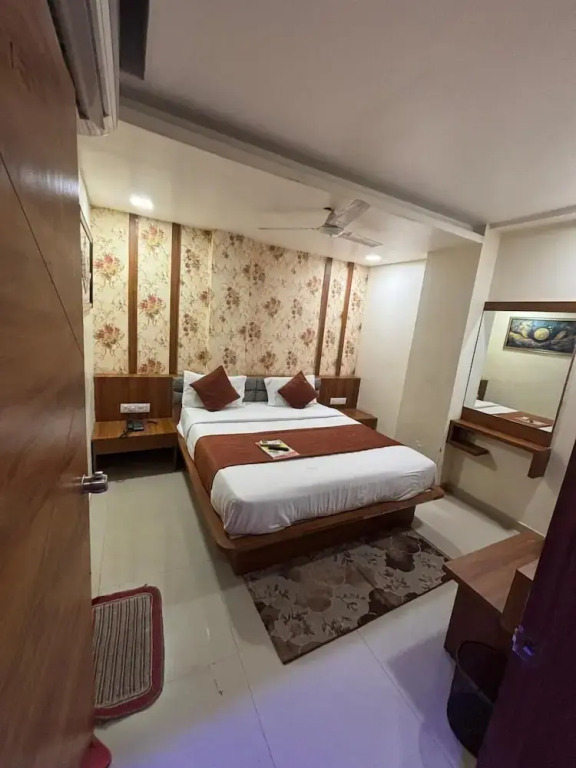 Hotel Red Rose