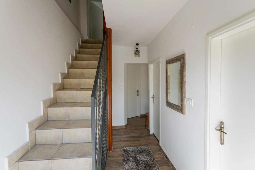 Beachfront House Jovan