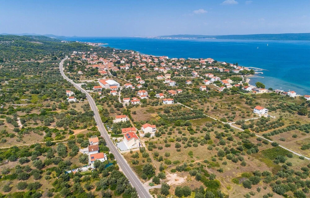 Beautiful Apartment in Nevidane With 2 Bedrooms and Wifi