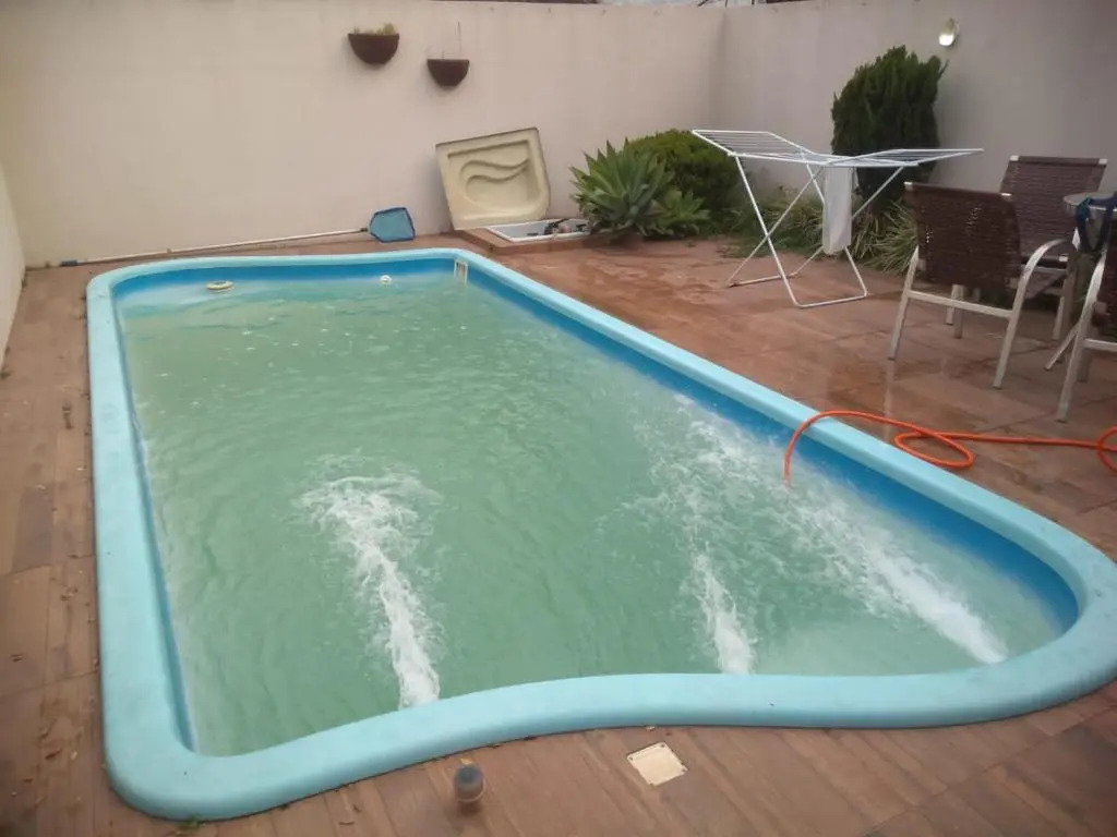 Sobrado Oktober com Piscina