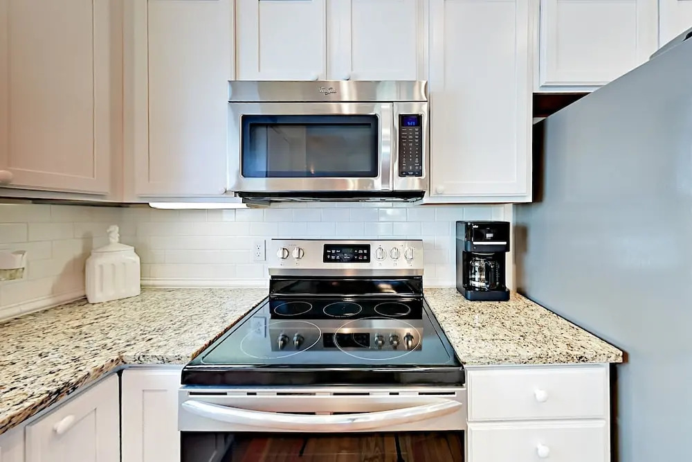 Roomy and Coastal in Port A by RedAwning