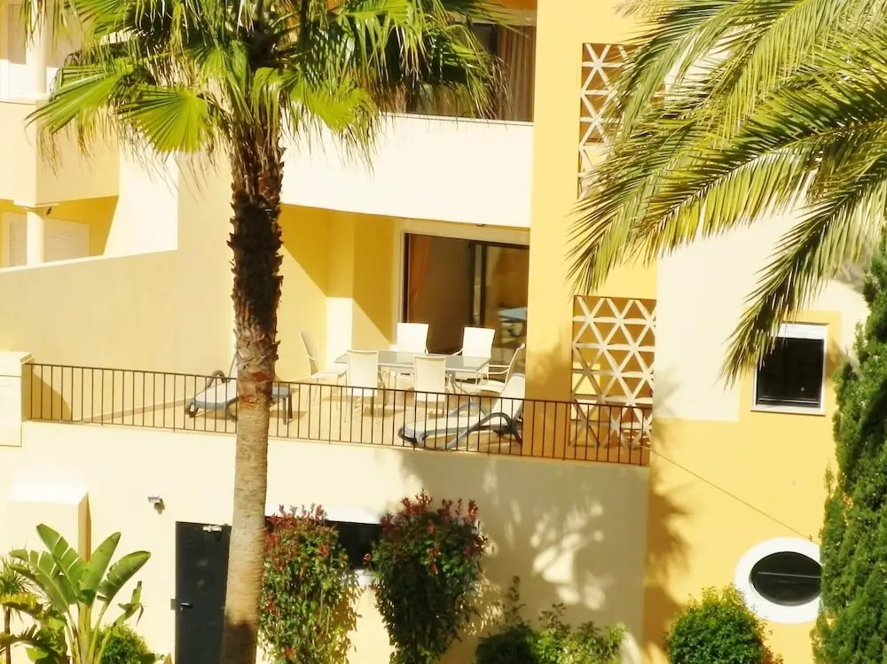 Estrela da Luz 1 Bedroom apt Pool and sea Views