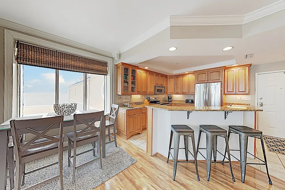 Beachfront Stunner On Boardwalk W/ Balcony & Pool 3 Bedroom Condo