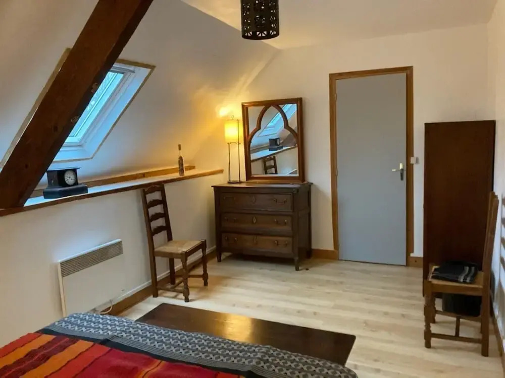 Spacious Holiday Home Near Omaha Beach