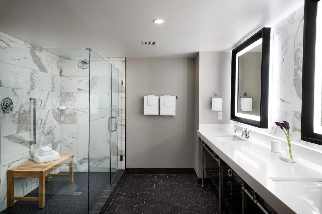Foundry Hotel Asheville, Curio Collection By Hilton