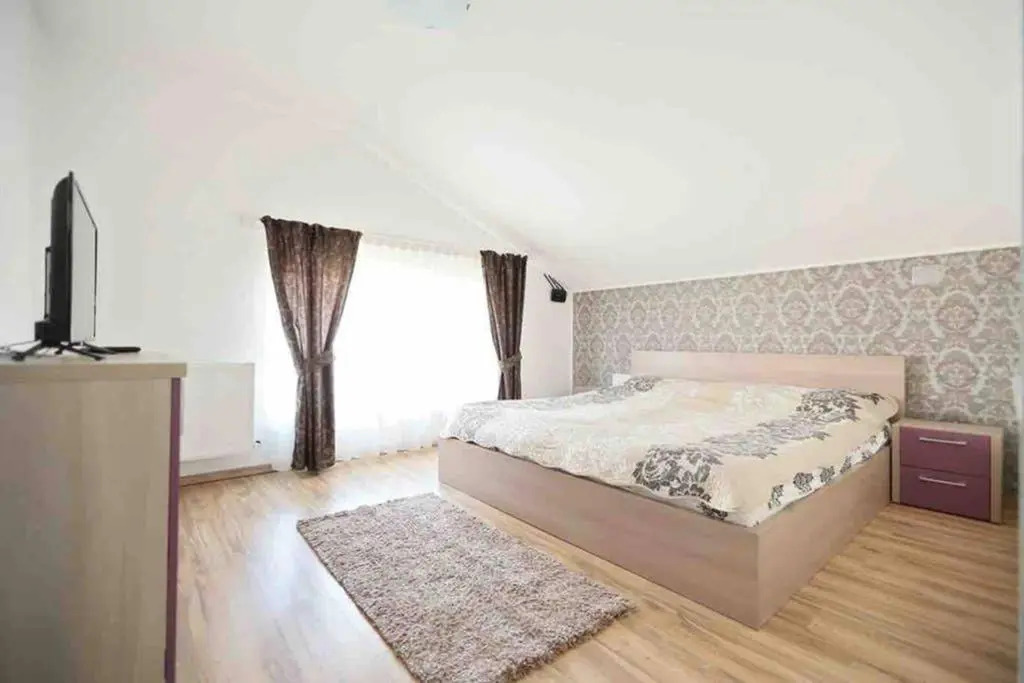 Dana guest house