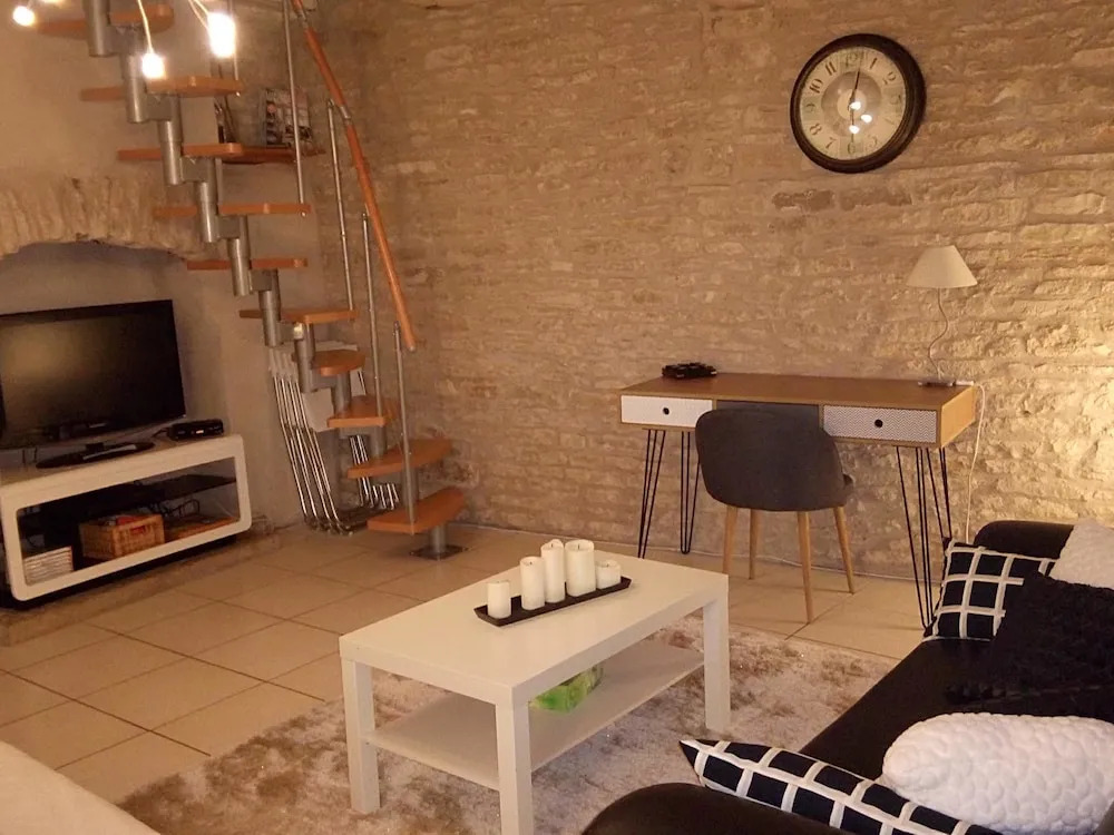 Holiday home Aqueducienne