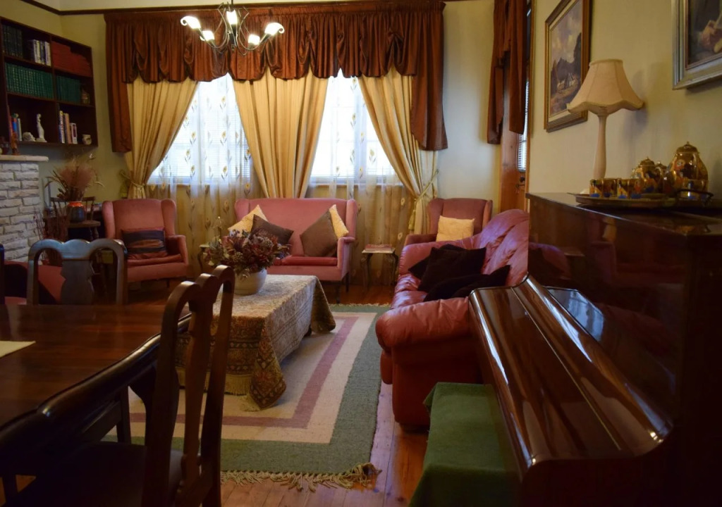 Auberge Alouette Guesthouse