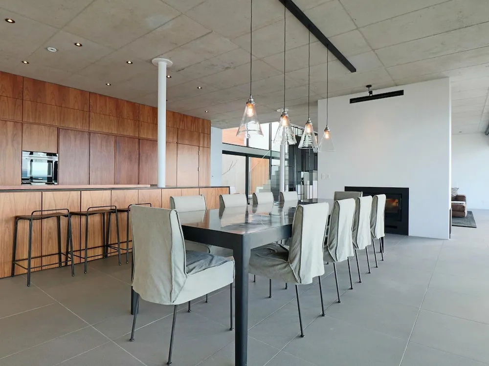 22 Protea - Luxury, Style and Elegance - Sleeps 12 in 6 En-suite Bedrooms