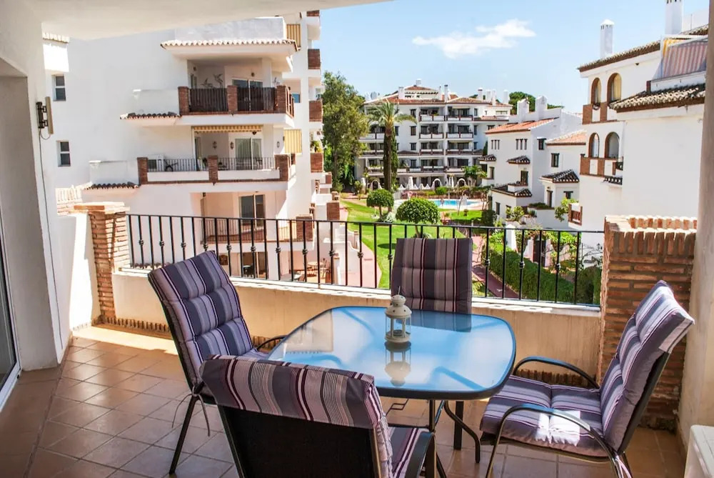 Apartment - 2 Bedrooms with Pool and WiFi - 107322
