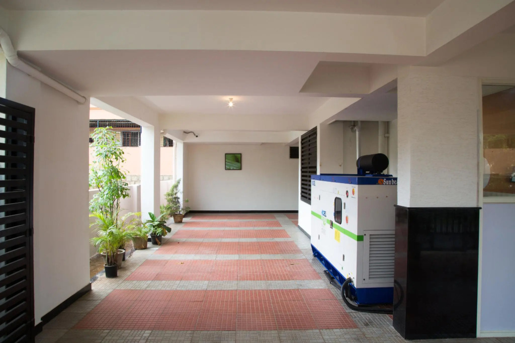 OYO 9252 SLN Homes