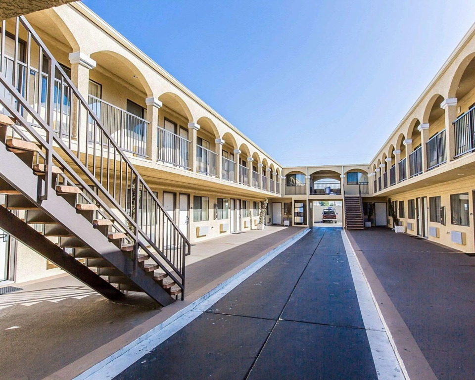 Rodeway Inn & Suites Inglewood