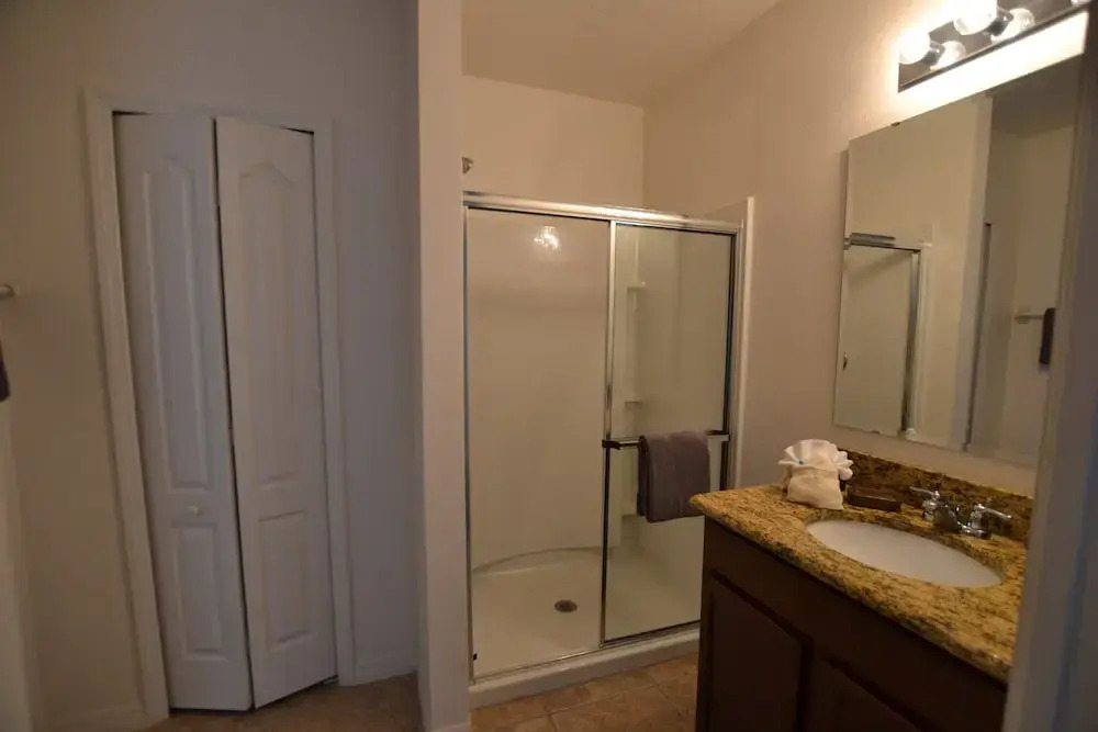 Family Friendly - South Facing Pool - Game Room - Gated - Near Disney