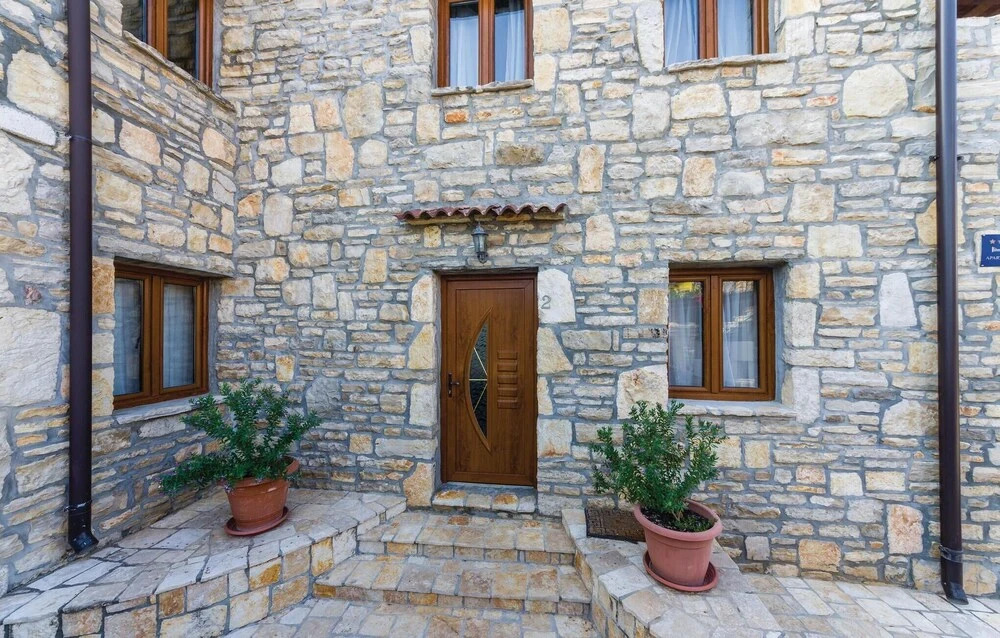Nice Apartment in Vir With 2 Bedrooms, Wifi and Outdoor Swimming Pool