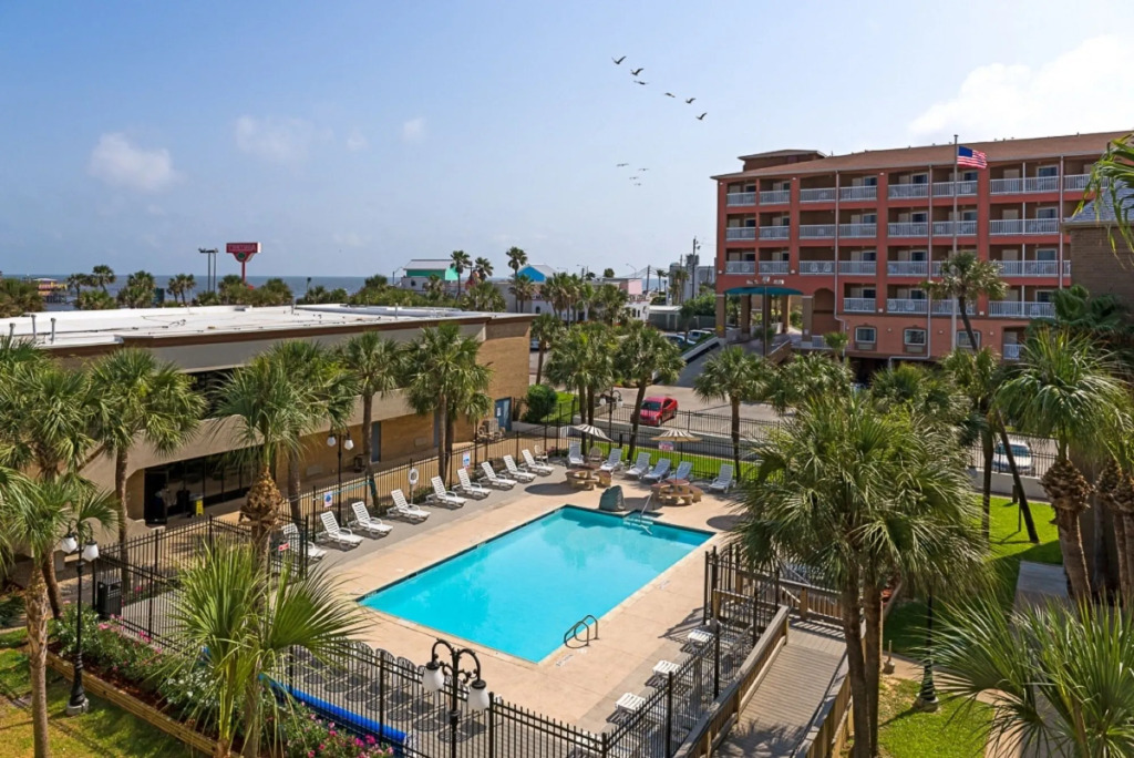 Beachfront Palms Resort Galveston, an Ascend Collection Hotel