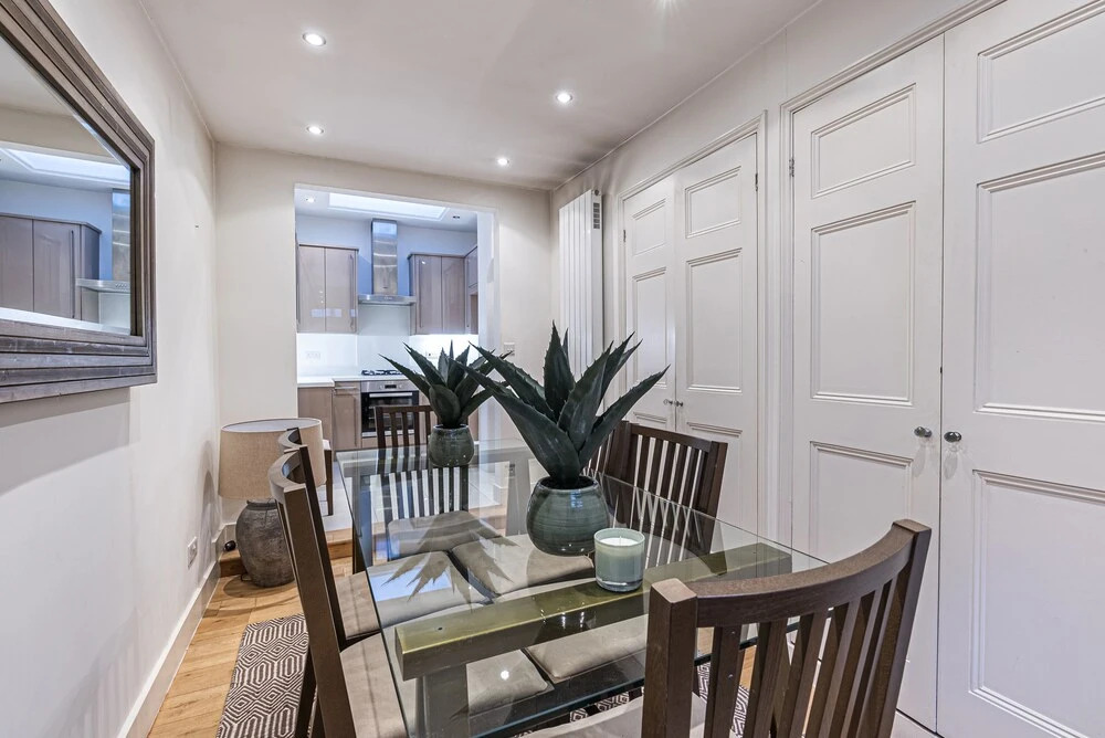 Altido Elegant 2-Bed House In Belgravia