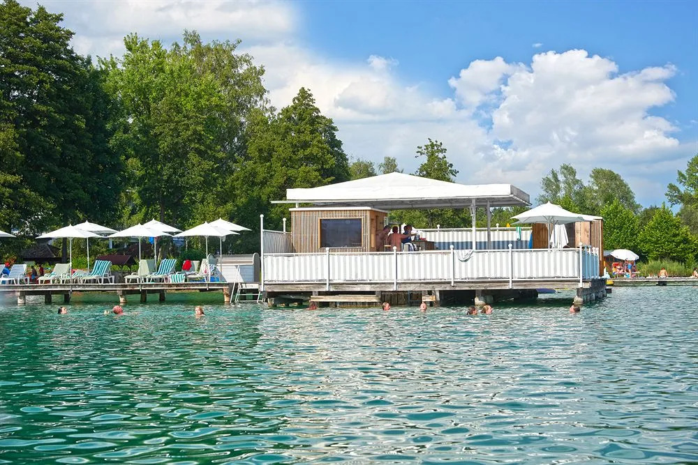 Amerika-Holzer Hotel & Resort