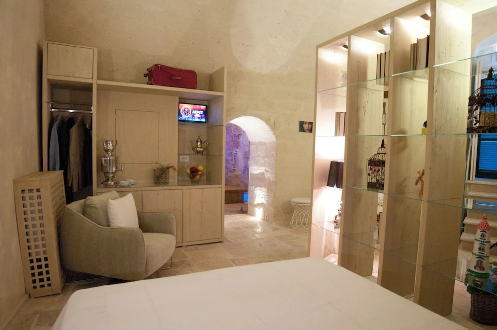Mata Suite